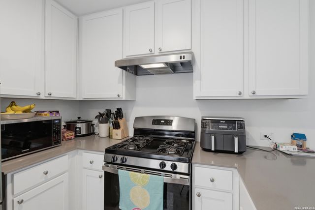 9220 James Bowie, Seguin, TX 78155