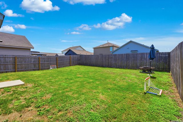 9220 James Bowie, Seguin, TX 78155