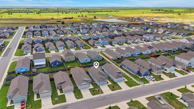 9220 James Bowie, Seguin, TX 78155