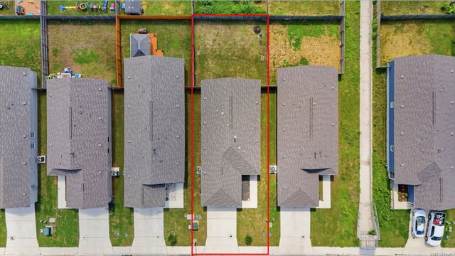 9220 James Bowie, Seguin, TX 78155