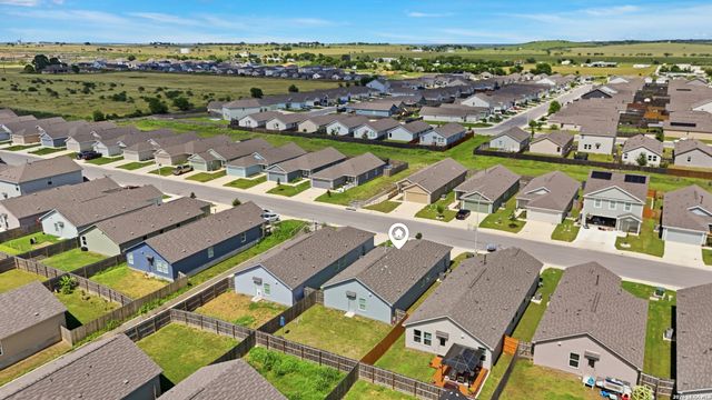 9220 James Bowie, Seguin, TX 78155