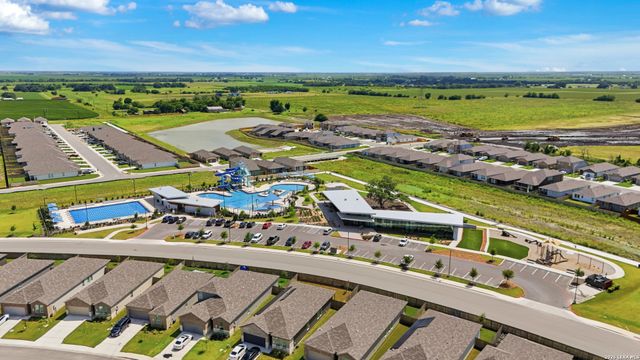9220 James Bowie, Seguin, TX 78155