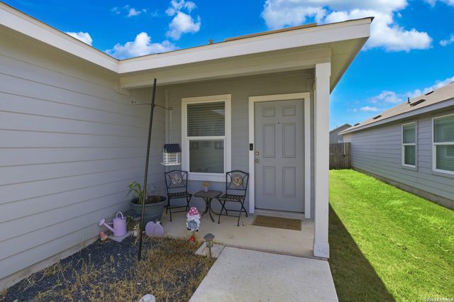 9220 James Bowie, Seguin, TX 78155