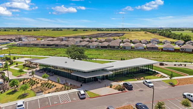 9220 James Bowie, Seguin, TX 78155