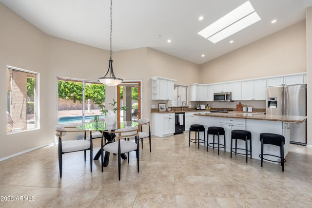 6828 E WINCHCOMB Drive, Scottsdale, AZ 85254