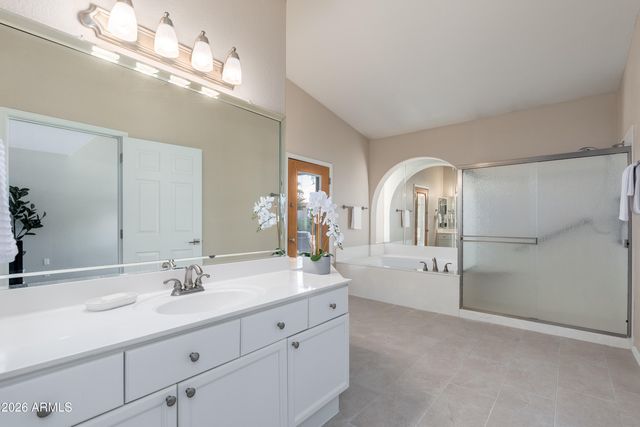 6828 E WINCHCOMB Drive, Scottsdale, AZ 85254
