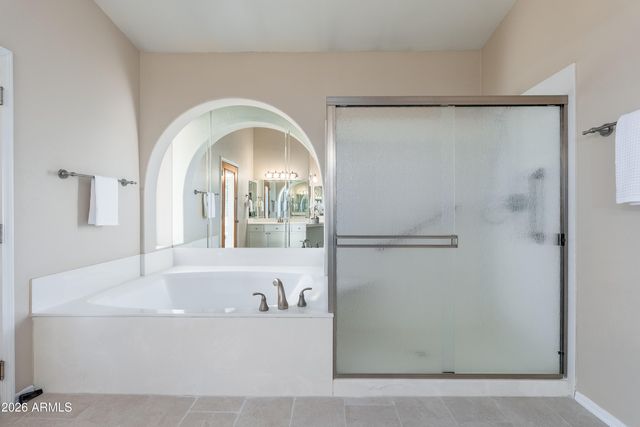 6828 E WINCHCOMB Drive, Scottsdale, AZ 85254