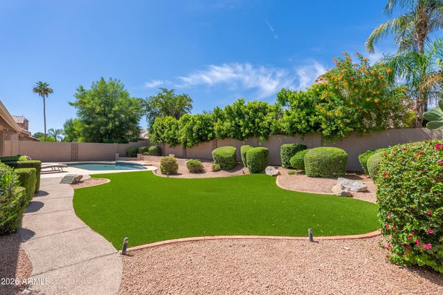 6828 E WINCHCOMB Drive, Scottsdale, AZ 85254