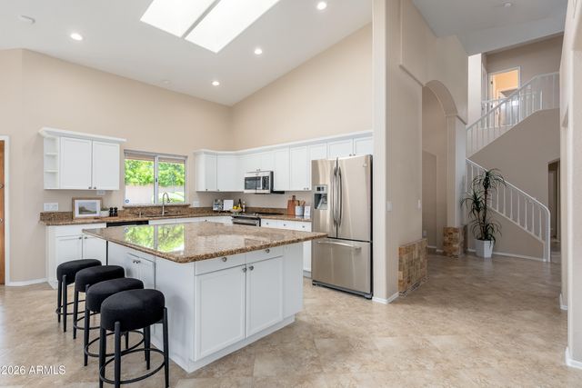 6828 E WINCHCOMB Drive, Scottsdale, AZ 85254