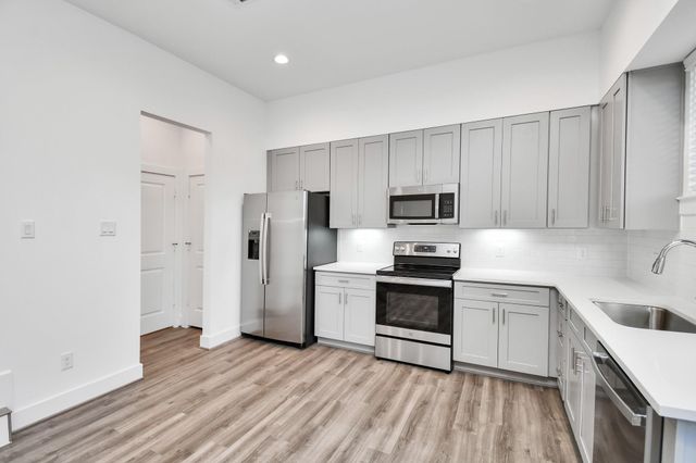 9016 Laverne Laurel Lane, Houston, TX 77080