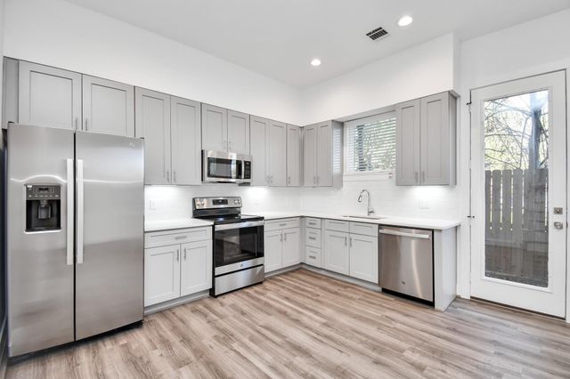 9016 Laverne Laurel Lane, Houston, TX 77080