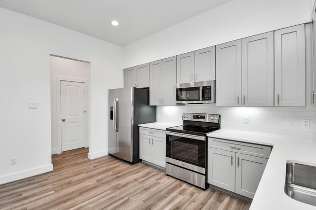 9016 Laverne Laurel Lane, Houston, TX 77080