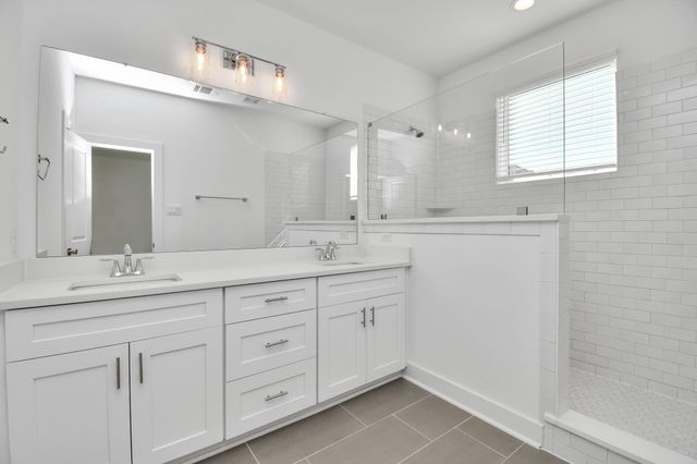 9016 Laverne Laurel Lane, Houston, TX 77080