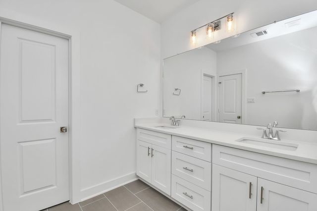 9016 Laverne Laurel Lane, Houston, TX 77080