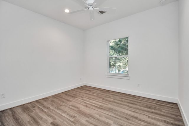 9016 Laverne Laurel Lane, Houston, TX 77080