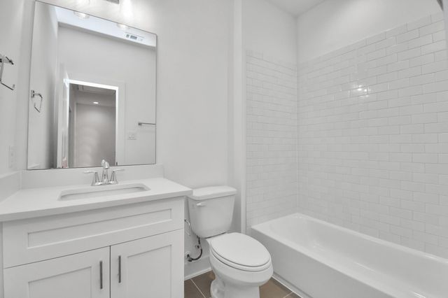 9016 Laverne Laurel Lane, Houston, TX 77080