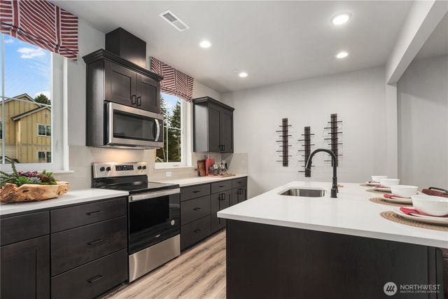 12083 127th Avenue E, Puyallup, WA 98374