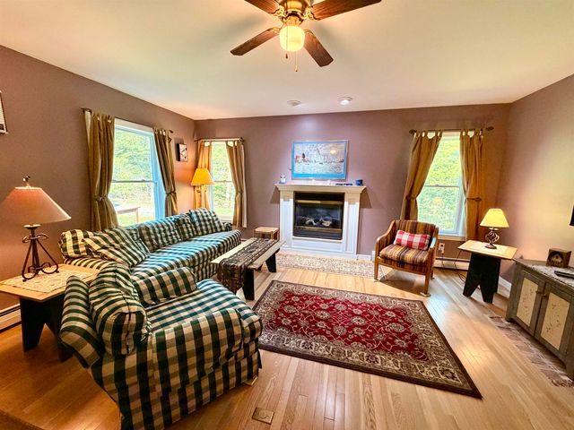 52 Ruth Way, Wilmington, VT 05363