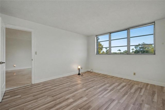 9320 S Hollybrook Lake Drive 103, Pembroke Pines, FL 33025