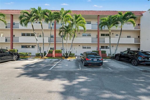 9320 S Hollybrook Lake Drive 103, Pembroke Pines, FL 33025