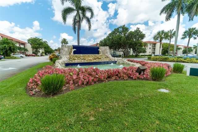 9320 S Hollybrook Lake Drive 103, Pembroke Pines, FL 33025