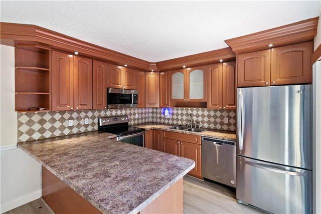 9951 NW 6th Court, Plantation, FL 33324