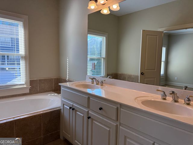 1641 Ridenour Parkway, Kennesaw, GA 30152