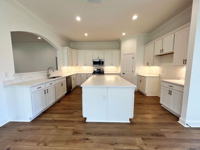 23395 Sholar Dr, Denham Springs, LA 70726