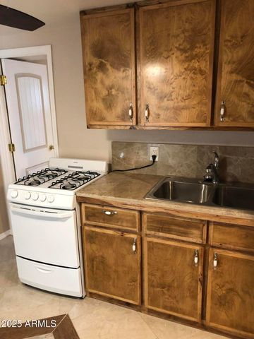 10017 N 7TH Place 2, Phoenix, AZ 85020