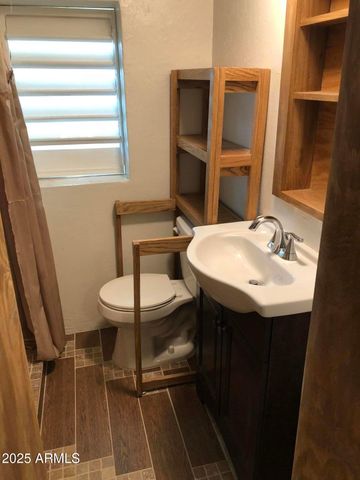 10017 N 7TH Place 2, Phoenix, AZ 85020