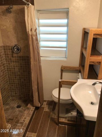 10017 N 7TH Place 2, Phoenix, AZ 85020