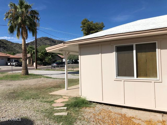 10017 N 7TH Place 2, Phoenix, AZ 85020