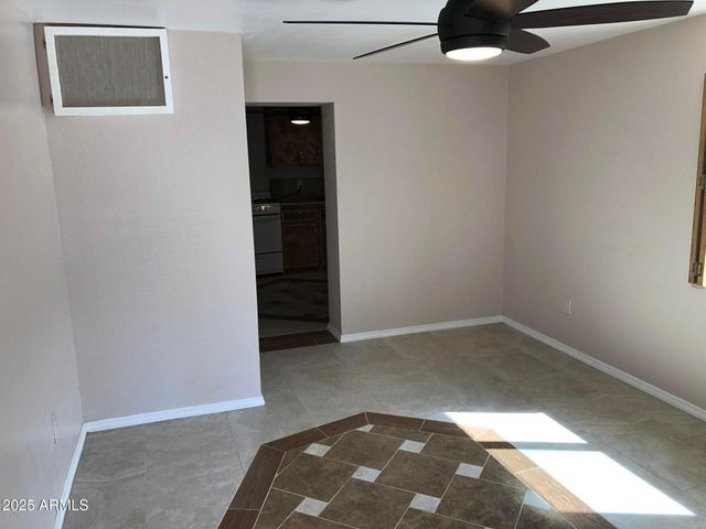 10017 N 7TH Place 2, Phoenix, AZ 85020