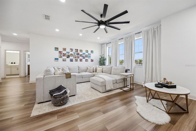 3245 UPLAND POINT, Oviedo, FL 32765