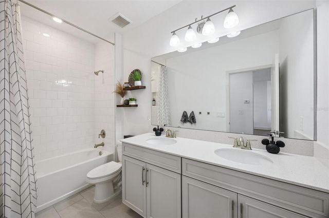 3245 UPLAND POINT, Oviedo, FL 32765