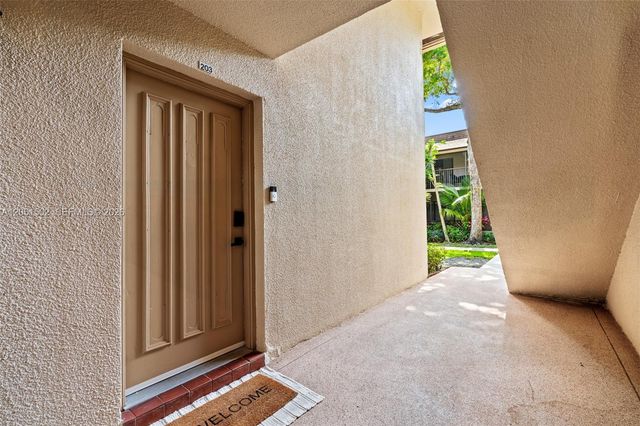 123 Deer Creek Blvd 203 203, Deerfield Beach, FL 33442