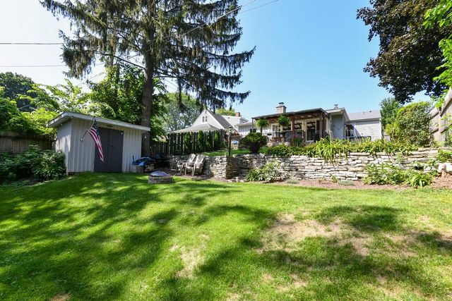 633 N Hine AVENUE, Waukesha, WI 53188
