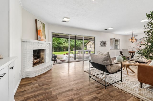 10255 Timber Trail Drive, Dallas, TX 75229