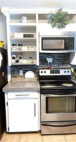 500 Lincoln Lane, La Feria, TX 78559