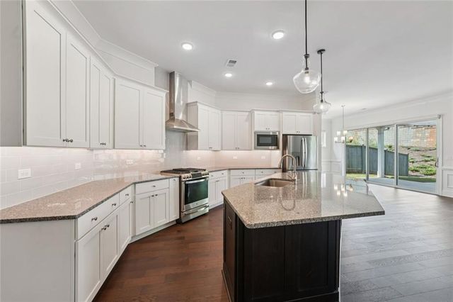 716 Elizabeth Trail, Woodstock, GA 30189