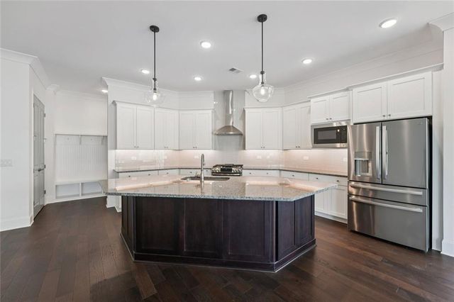 716 Elizabeth Trail, Woodstock, GA 30189