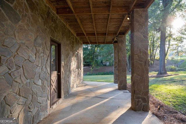 224 Loch Way, Eatonton, GA 31024