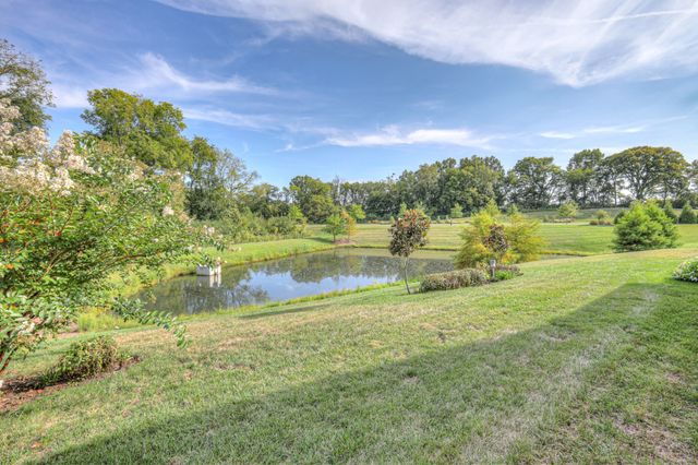 2124 Loudon Hl, Spring Hill, TN 37174