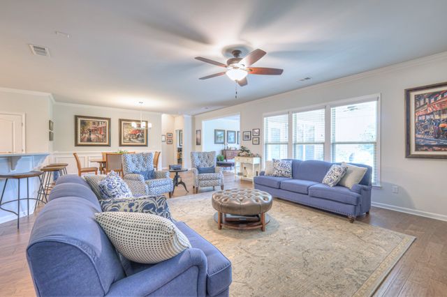 2124 Loudon Hl, Spring Hill, TN 37174