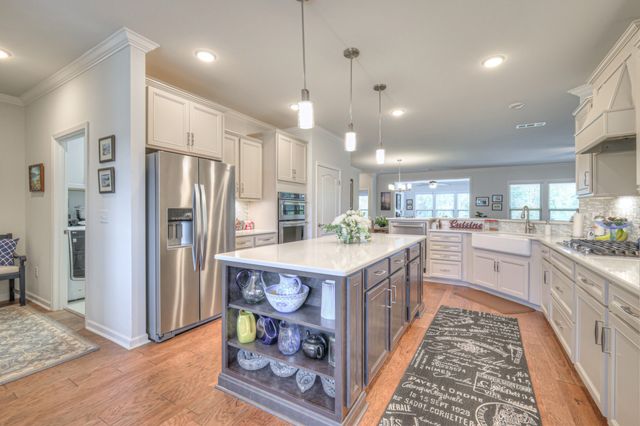 2124 Loudon Hl, Spring Hill, TN 37174