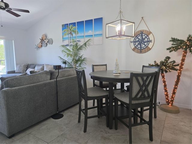 927 CAPRI ISLES BOULEVARD 10, Venice, FL 34292