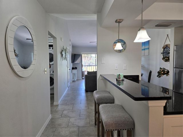 927 CAPRI ISLES BOULEVARD 10, Venice, FL 34292