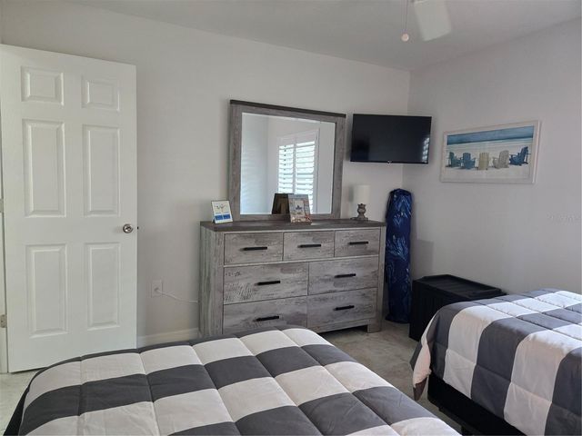 927 CAPRI ISLES BOULEVARD 10, Venice, FL 34292