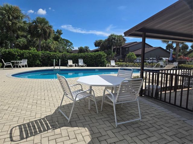927 CAPRI ISLES BOULEVARD 10, Venice, FL 34292
