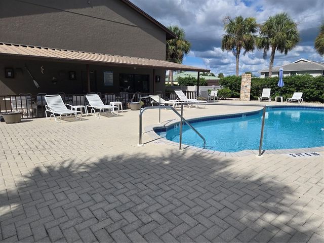 927 CAPRI ISLES BOULEVARD 10, Venice, FL 34292